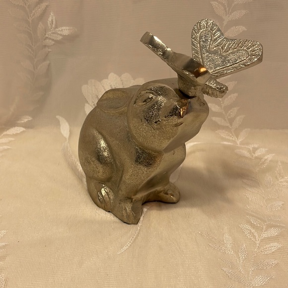 Decorative Silver Easter Bunny kissing Butterfly Friend - Picture 2 of 5